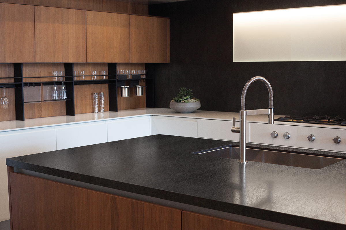 Küchenarbeitsfläche aus LAMINAM Porzellankeramik